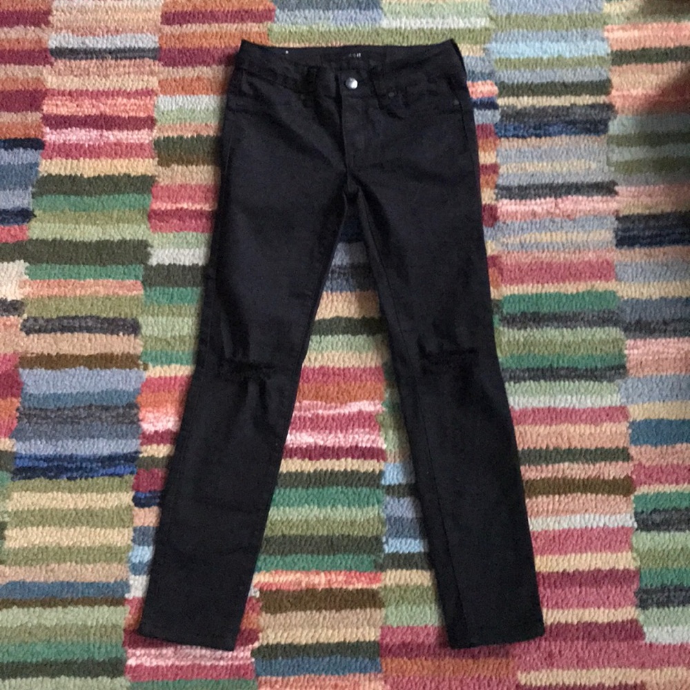 Girls Joe’s jeans with frayed knees